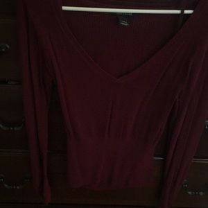 Burgundy sweater vneck